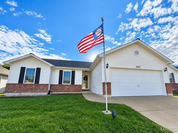 2162 Warwick Castle, Imperial, MO 63052