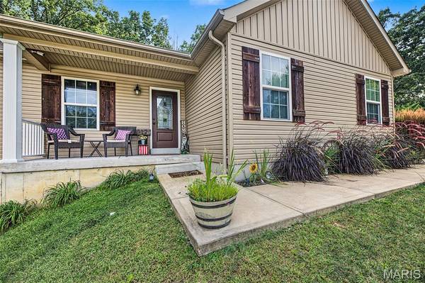 112 Lawrence DR, Byrnes Mill, MO 63051