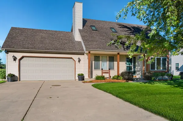 1142 Mulberry LN, Union Grove, WI 53182