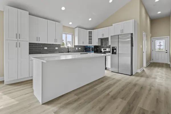 412 E Butler AVE, Grant Park, IL 60940