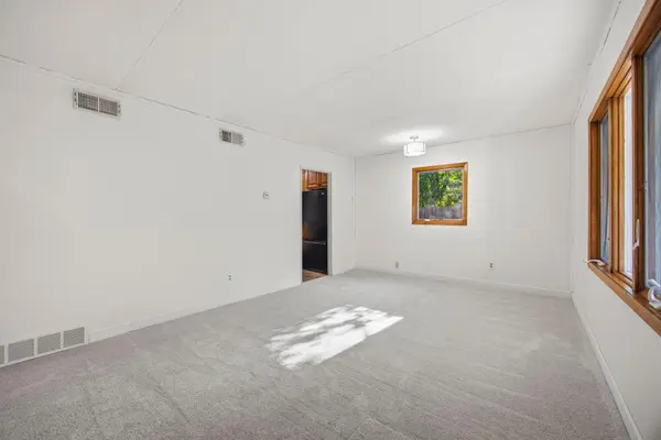5408 34th PL N, Crystal, MN 55422