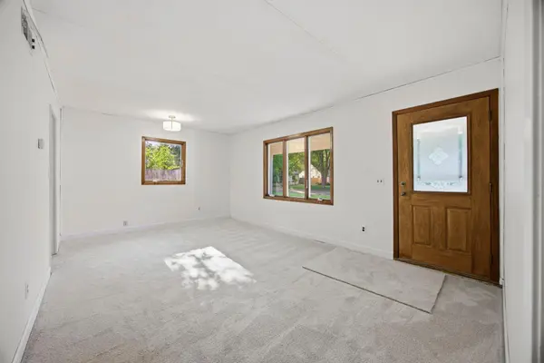 5408 34th PL N, Crystal, MN 55422