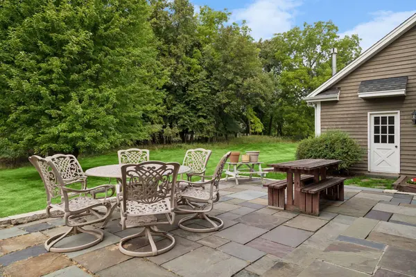 2350 Longview CIR, Orono, MN 55356