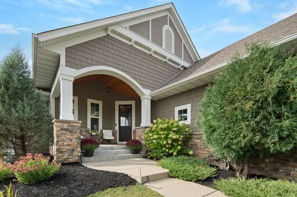 6292 Montee DR, Eden Prairie, MN 55344