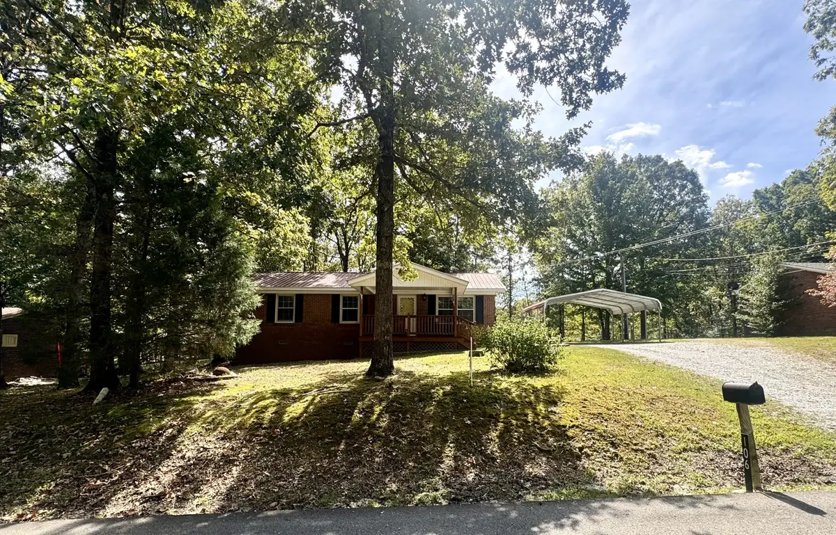 106 Oak Hill Dr, Waverly, TN 37185