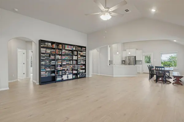 422 Backstays LOOP, Kyle, TX 78640