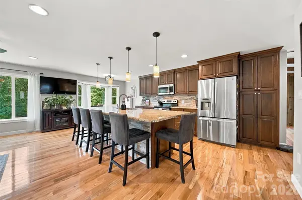 2094 South Fork DR, Morganton, NC 28655