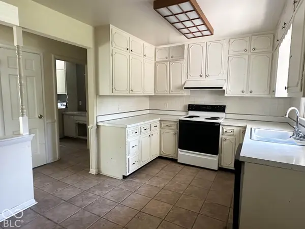 7440 Radburn, Indianapolis, IN 46214