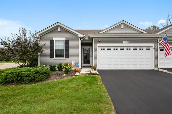230 Sussex CT, North Aurora, IL 60542