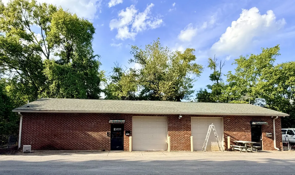 127 Powell Dr, Hendersonville, TN 37075