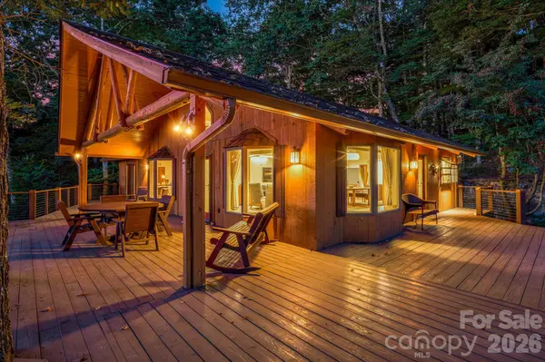 342 Granny Lewis LN, Mars Hill, NC 28754