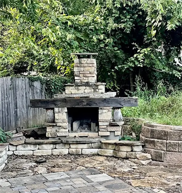 12414 W 69TH ST, Shawnee, KS 66216