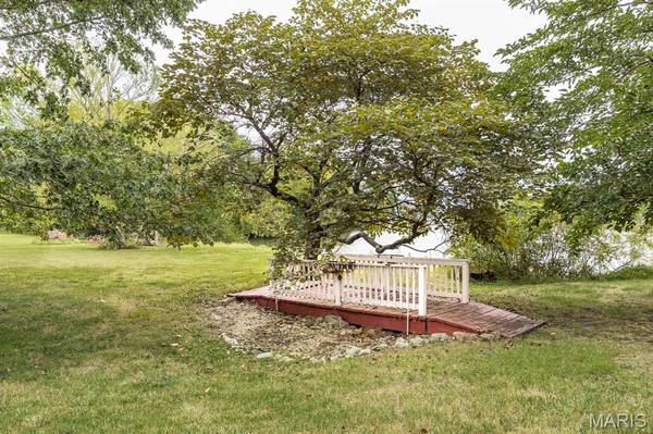 4121 Bruene AVE, Pontoon Beach, IL 62040