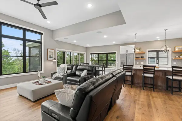 27020 Petes Hill TRL, Elko New Market, MN 55020
