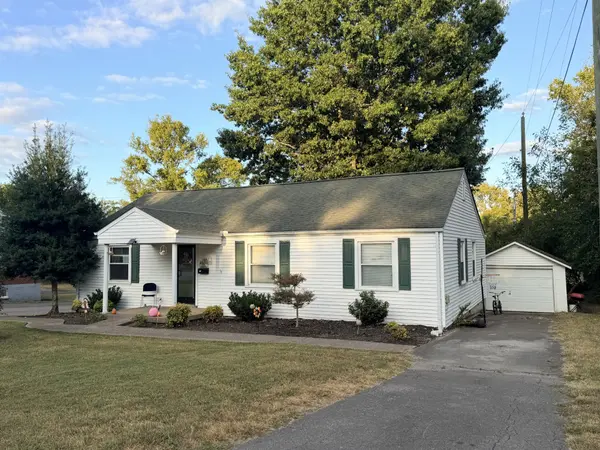 127 Powell Dr, Hendersonville, TN 37075