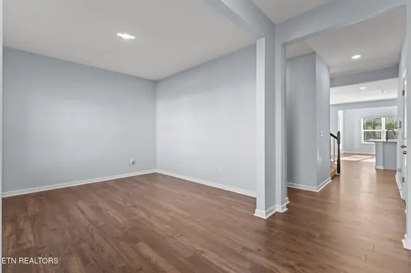 1383 Hampton Place Circle, Loudon, TN 37774