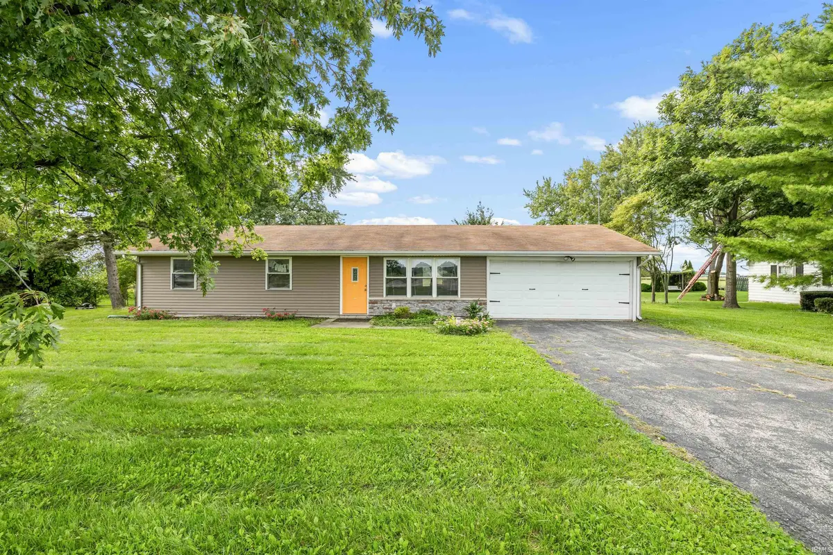 7542 N State Road 1 RD, Ossian, IN 46777-9670