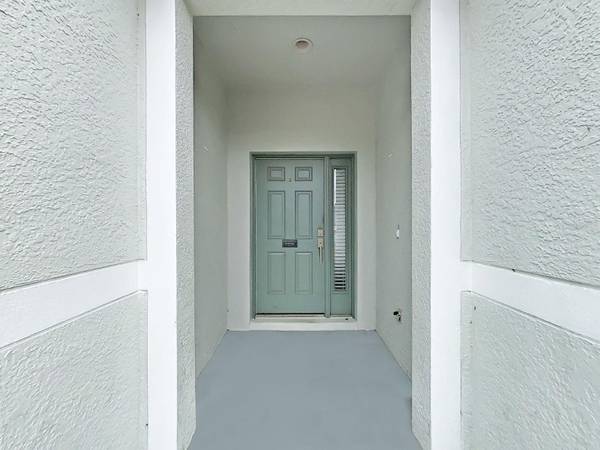 9541 CYPRESS HARBOR DR, Gibsonton, FL 33534