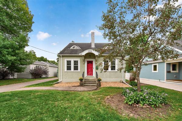 2304 6th ST, White Bear Lake, MN 55110