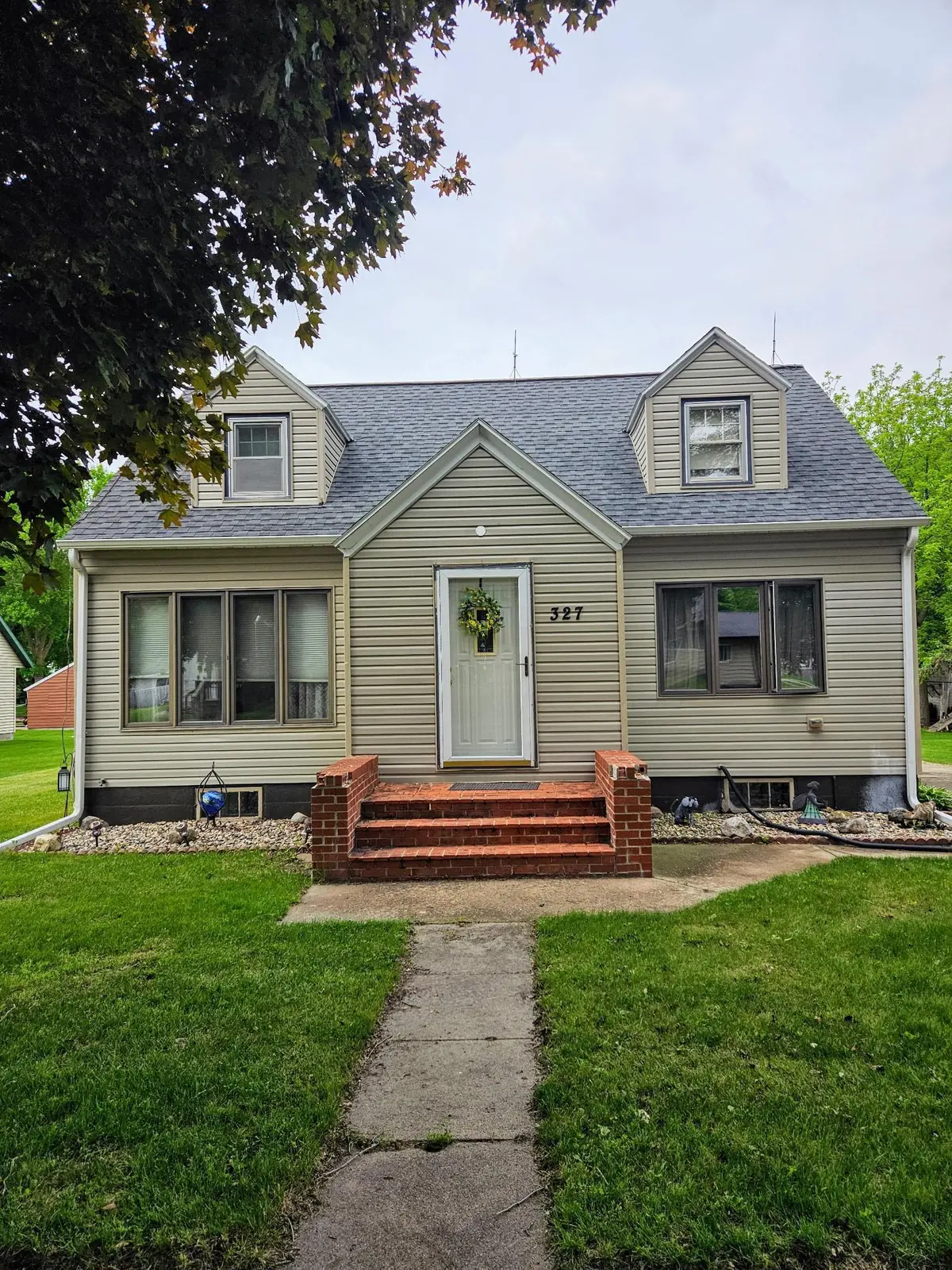 327 2nd ST SW, Clara City, MN 56222