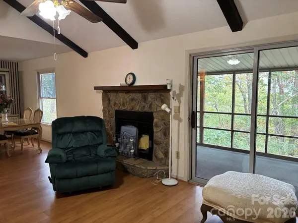 655 Overlook DR #C, Spruce Pine, NC 28777
