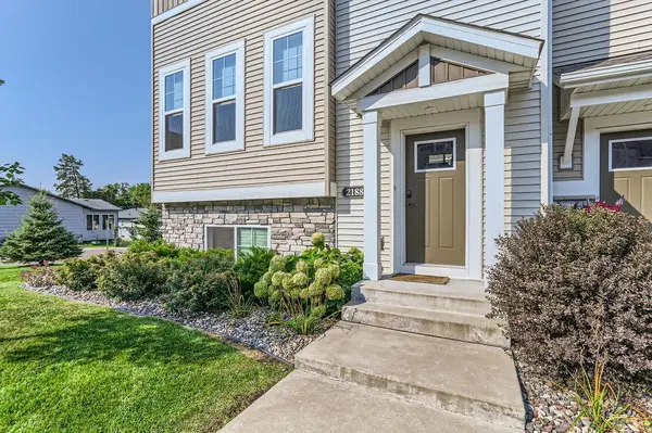 2188 Heritage LN N, North Saint Paul, MN 55109