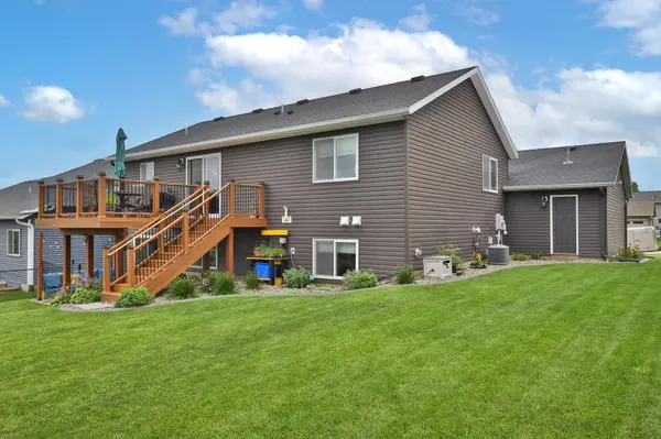 657 Towne DR NE, Byron, MN 55920