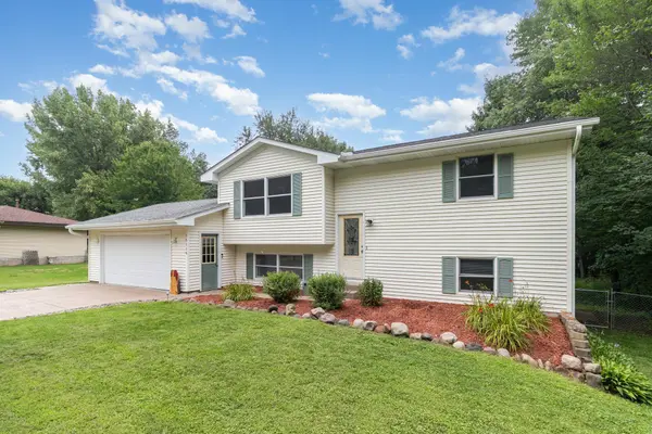 15119 E Vermillion CIR NE, Ham Lake, MN 55304