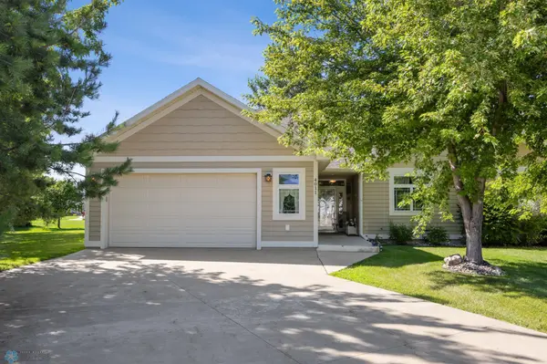 4011 39th ST S,  Moorhead,  MN 56560