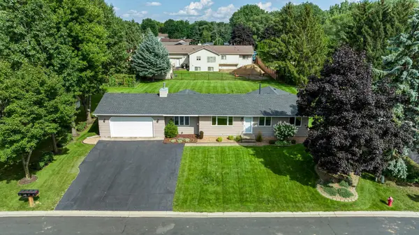 8330 Cleadis AVE, Inver Grove Heights, MN 55076
