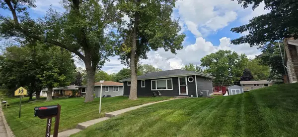 1715 Todd AVE, Albert Lea, MN 56007