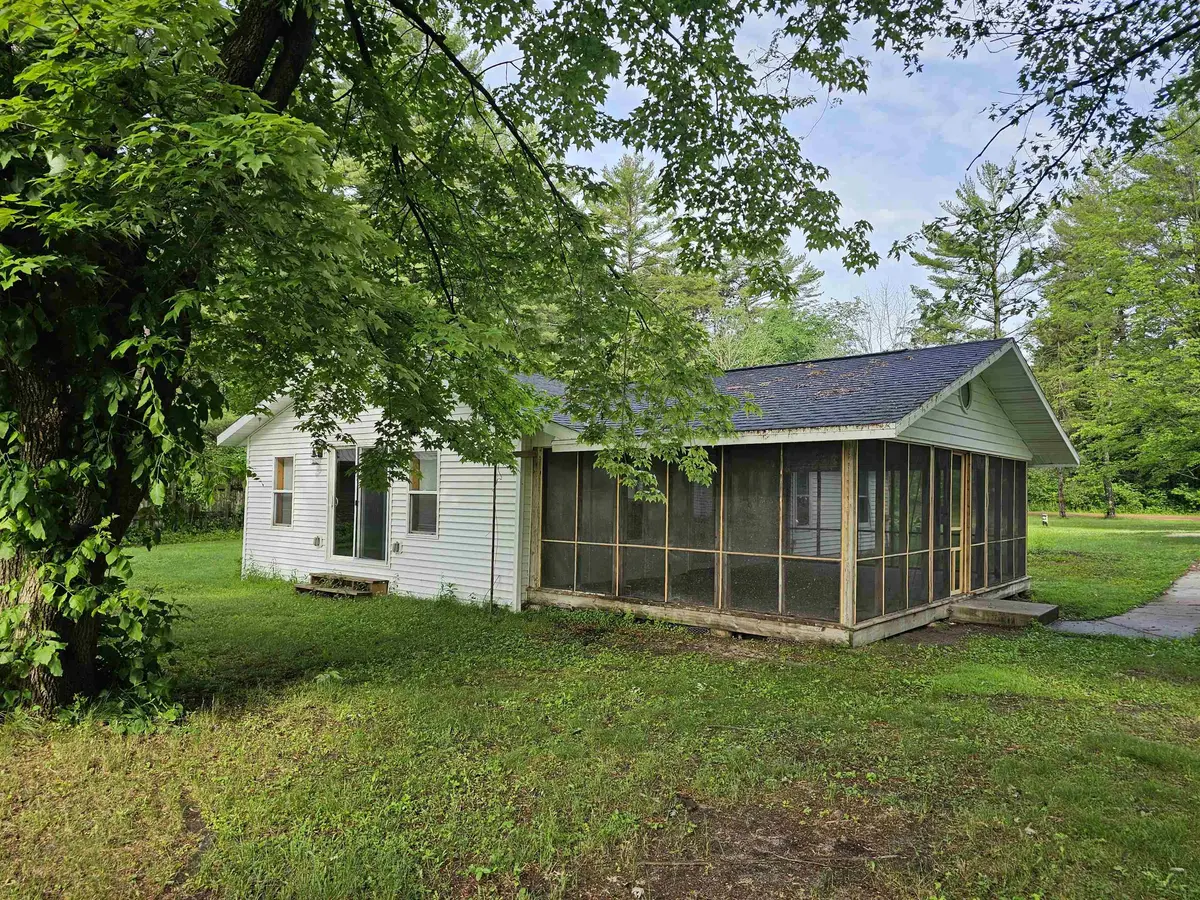 E5897 NORTH SHORE RD, Weyauwega, WI 54983