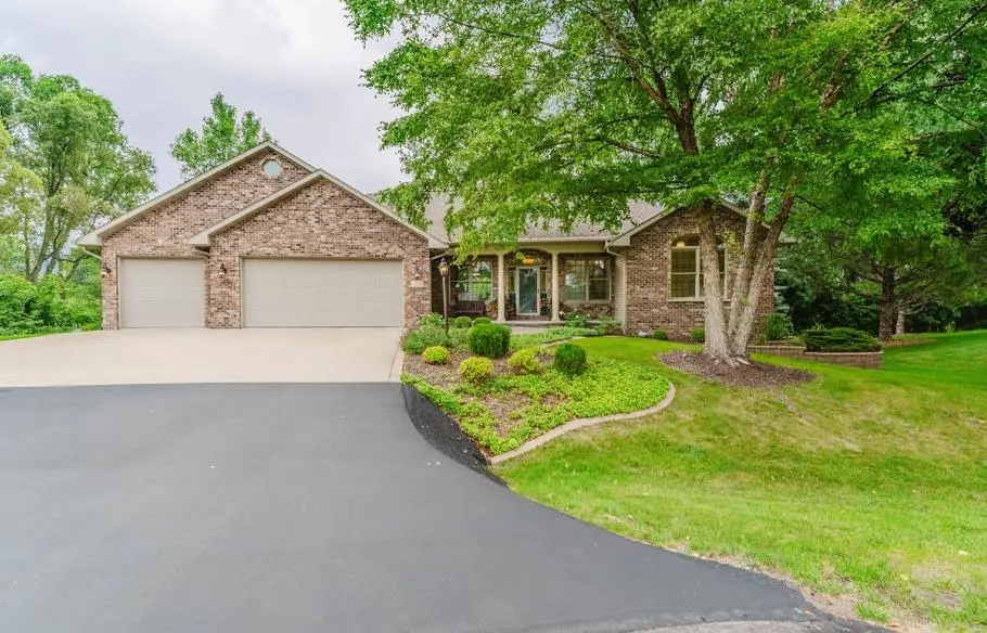 4130 TWILIGHT CT, Oshkosh, WI 54904