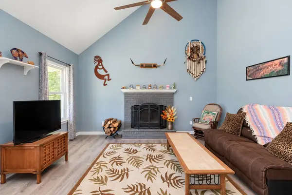 207 Louise Dr, White House, TN 37188