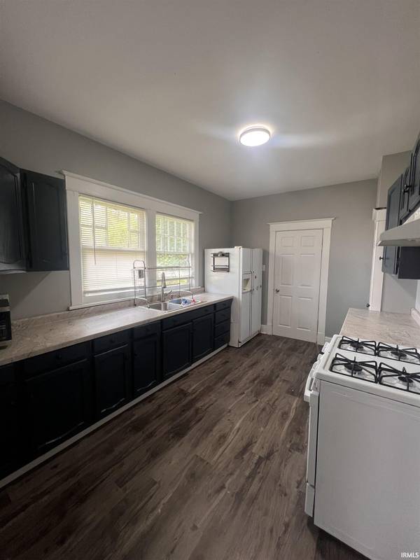 2319 S Main ST, Elkhart, IN 46517-4724