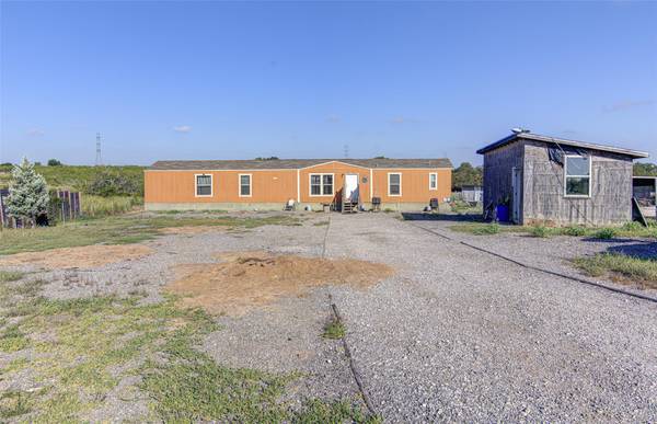 469 Rancho Linda DR, Lockhart, TX 78644