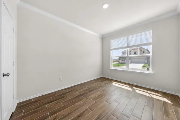 336 Tree Nut LOOP, Buda, TX 78610