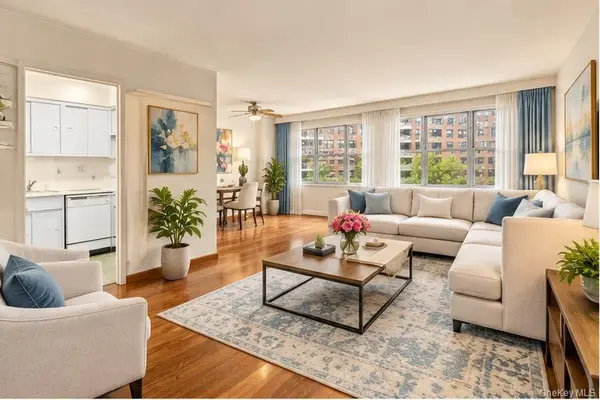 125-10 Queens BLVD #716, Kew Gardens, NY 11415
