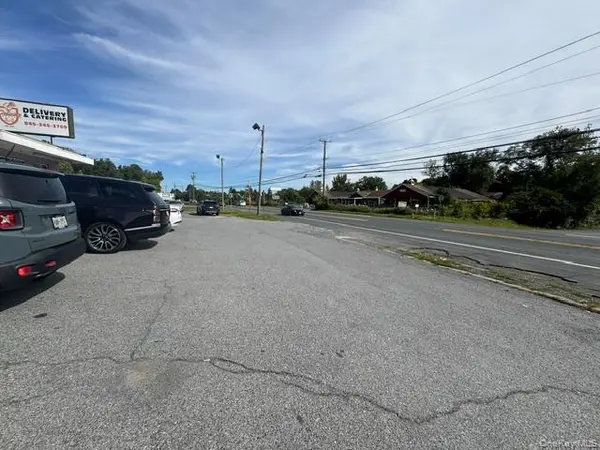 5273 Route 9w #B Middle storefront, Newburgh, NY 12550