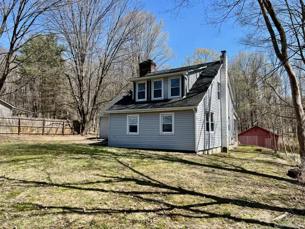 358 Verbank RD, Millbrook, NY 12545