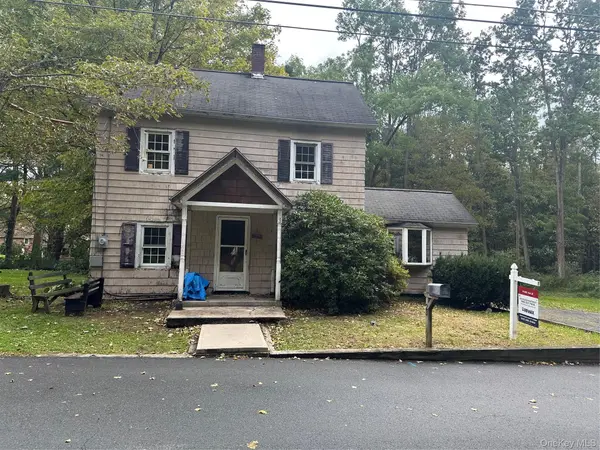 23 McCune PL, Wurtsboro, NY 12790