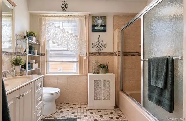 9436 Springfield BLVD, Queens Village, NY 11428