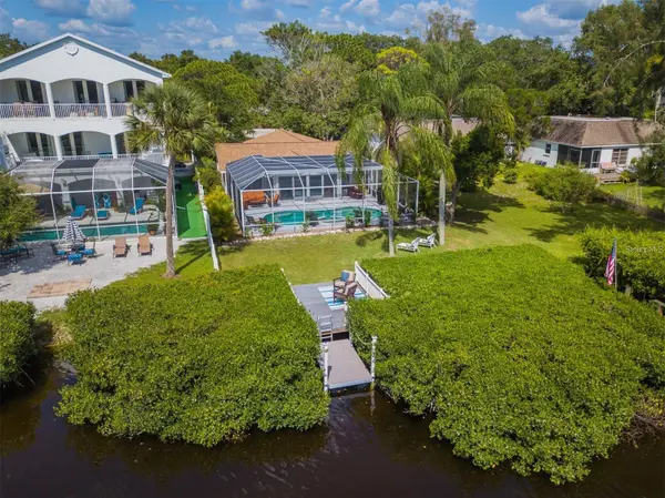 8302 MIDNIGHT PASS RD, Sarasota, FL 34242