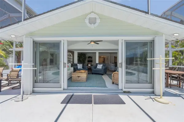 8302 MIDNIGHT PASS RD, Sarasota, FL 34242