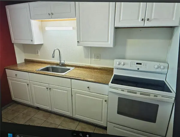 3314 WILLIAMSBURG ST, Sarasota, FL 34231
