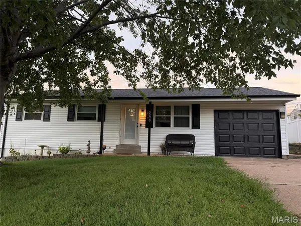 2270 Summit DR, Arnold, MO 63010