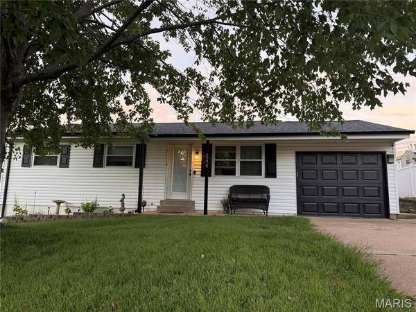 2270 Summit DR, Arnold, MO 63010