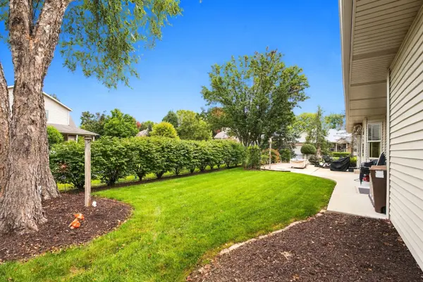 781 Arrowhead DR, Yorkville, IL 60560