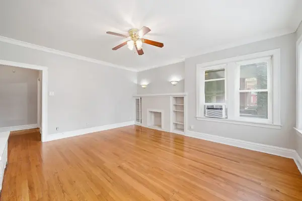6945 S calumet AVE #1S, Chicago, IL 60637