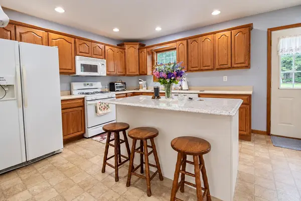 2092 E 100, Knox, IN 46534